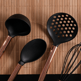 Concha de Nylon Preta com Cabo De Aço Inox Rose Gold 30cm - Ela Decora